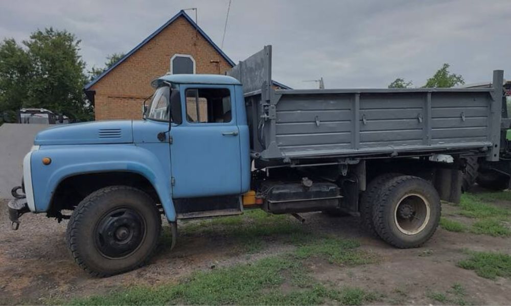 Послуги навантажувача(jcb,manitou). Вантажні перевезення Зил Камаз MAN