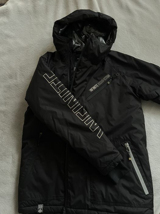 продам куртку Reserved