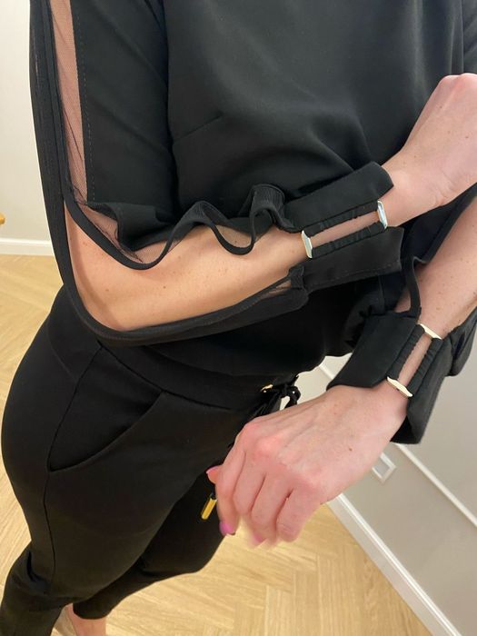 Super bluzka  elegancka 42
