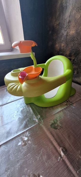 Дитячий стілець для купання