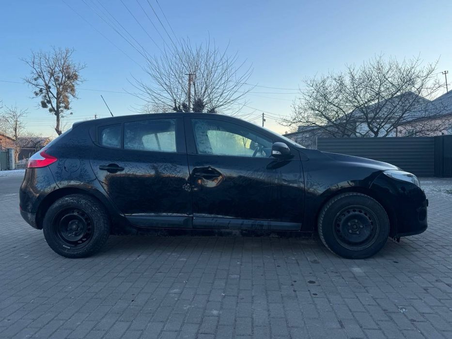 Рено меган3 1.6 бенз недорого хетчбек 187тис рідного