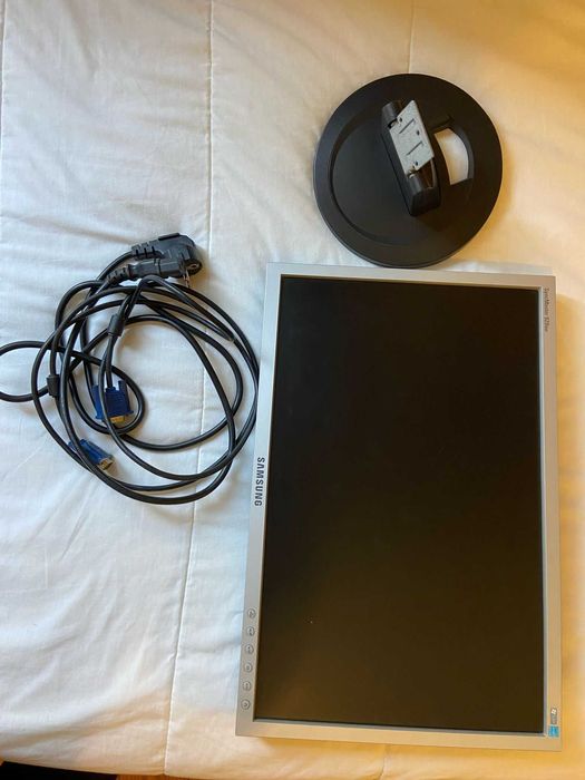 Setup, Torre mais ecrã