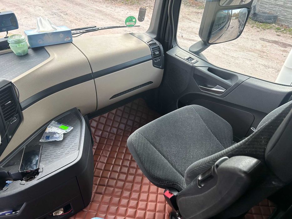 Ciągnik siodłowy Mercedes Actros 480 LOW DECK MEGA