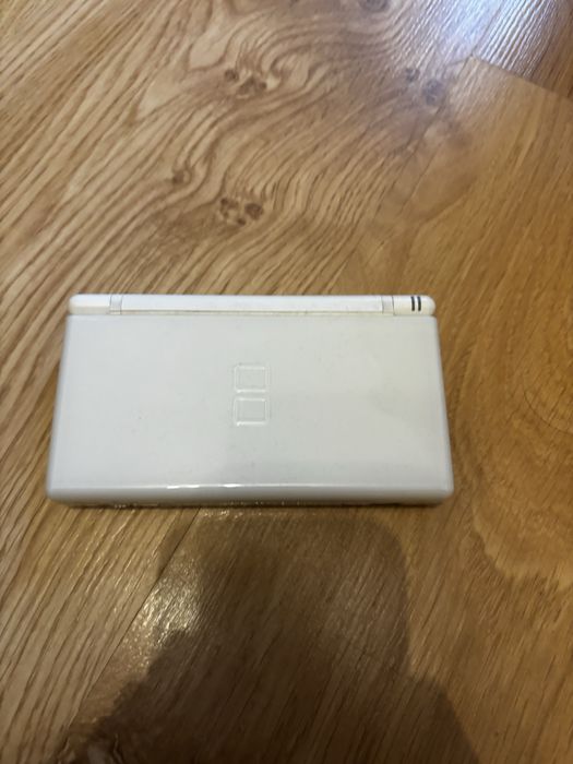 Nintendo DS Lite