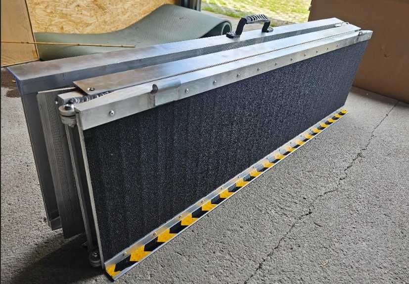 Składana rampa najazdowa aluminiowa VEVOR 240cm / 363kg (podjazd, wózek, quad, kosiarek)