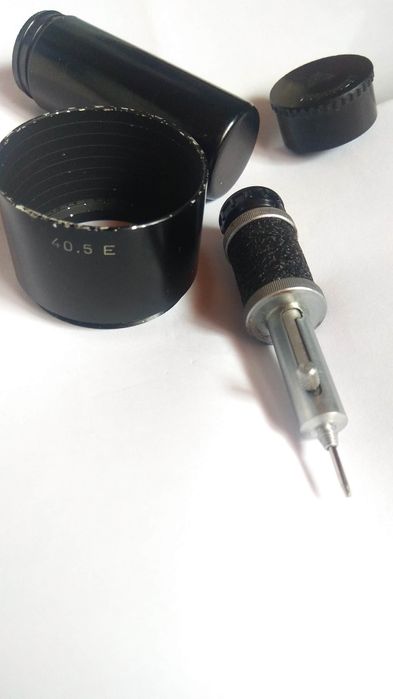 Пневматичний автоспуск затвора до фотоапарата у коробці