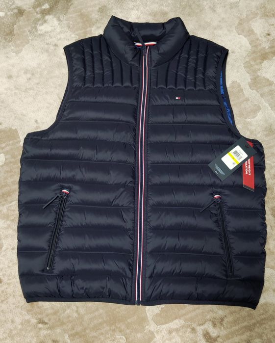 Жилетка безрукавка Tommy Hilfiger Розмір М  Оригінал Хілфигер klei