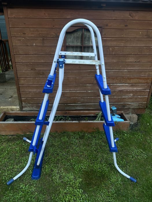 Drabinka basenowa 140cm