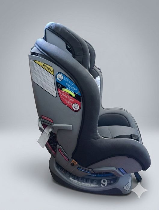 Продам надійне автокрісло Chicco NextFit (0-29 кг)