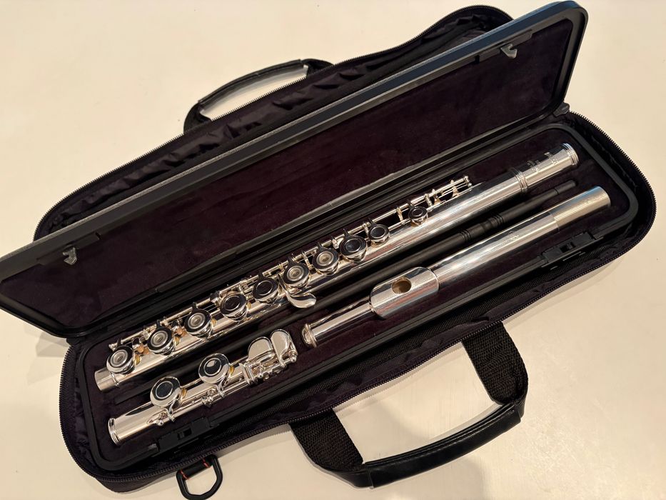Flauta Transversal Yamaha YFL 281