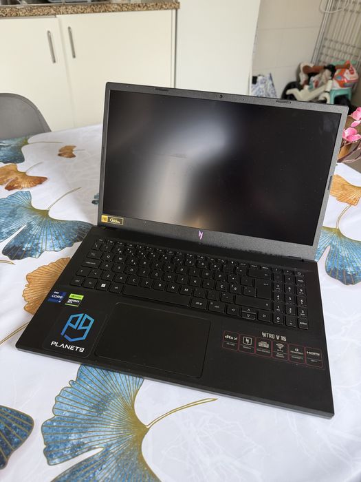 ACER Nitro  v15 i9 32 GB RAM