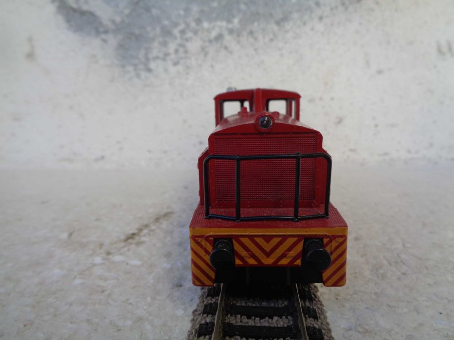 1:87 LIMA Locomotiva diesel V332 de manobras comboio com luz