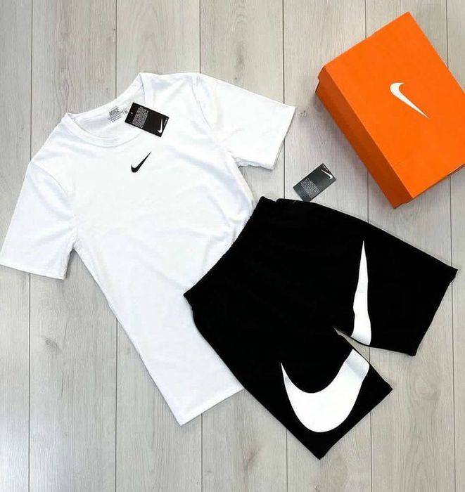 Kostiumy Nike/Adidas
