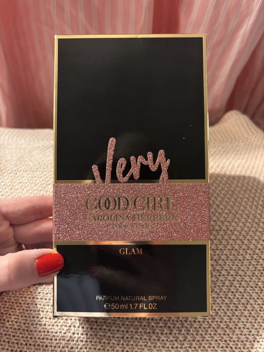 Carolina Herrera very good girl glam