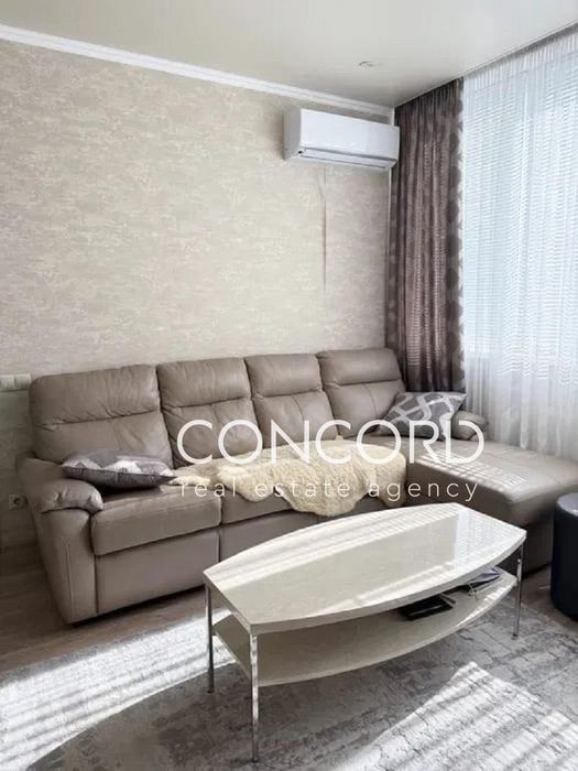 ЖК "Столичні каштани". Продам 3к Якуба Коласа вул., 2-В