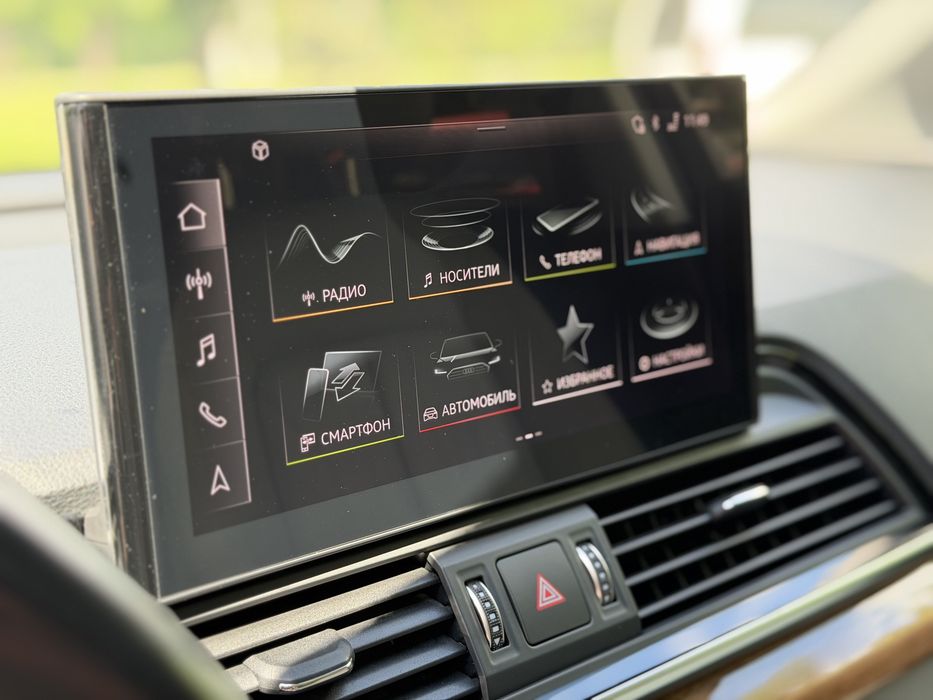Продам AUDI Q5 Premium Plus