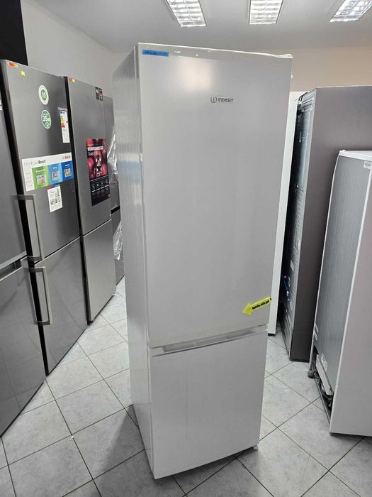 OUTLET nowa Indesit lodówka INKS 8261 W4E gwar 2 lata W3