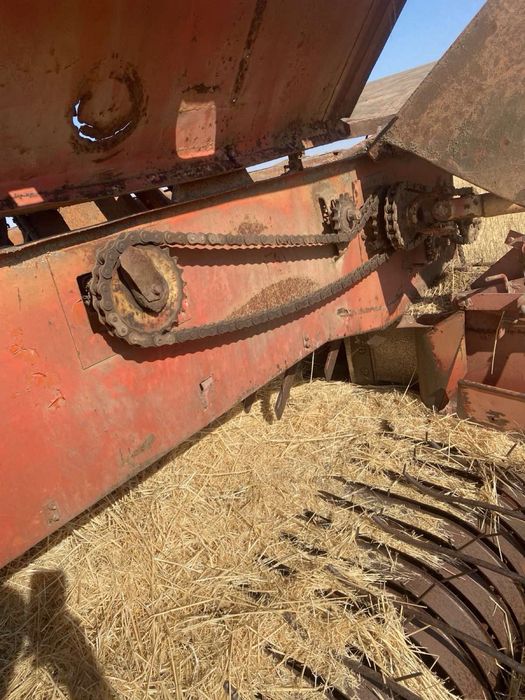 Прес -підборщік Киргизстан