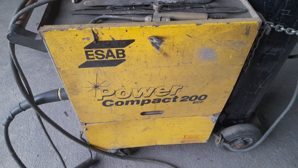 Maquina solar  ESAB  Power compact 200