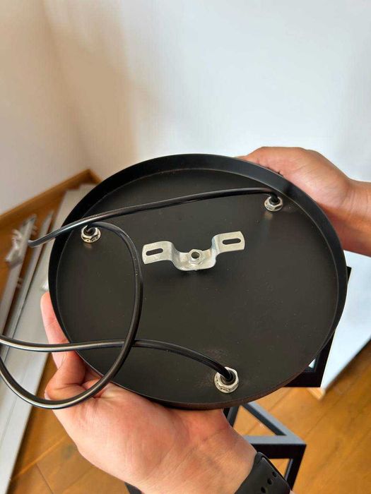 Продам світильник