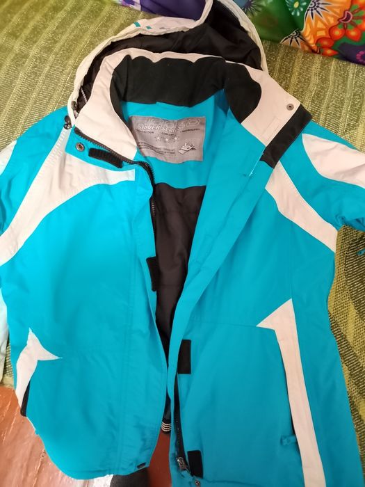 Жіноча спортивна куртка Rodeo.