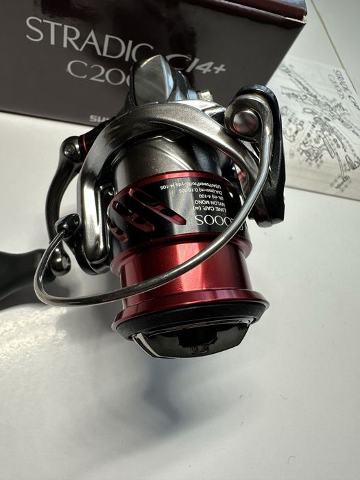 Котушка Shimano Stradic 16 C2000S катушка
