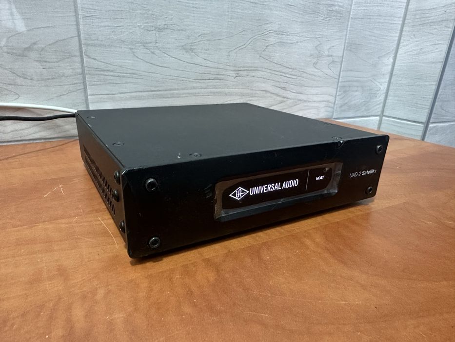 Uad universal audio satellite quad sprawny okazja thunderbolt 2 tb2