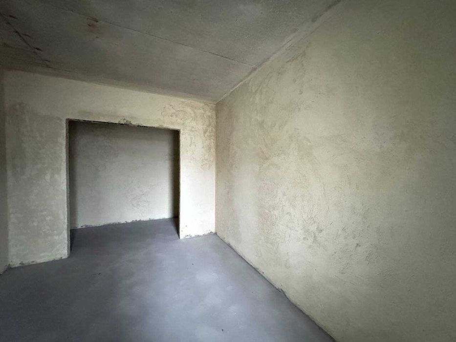 Продаж велика однокімнатна квартира + кухня-вітальня. Франківський р-н