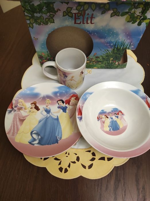 Посуда дитяча; фарфор ; для дівчинки.