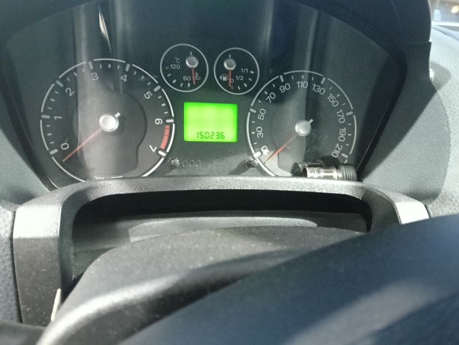 Ford fiesta econômico excelente motor 1.2 gasolina.  Com 150 mil km