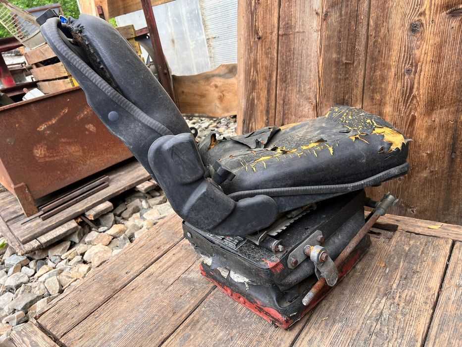 Stare siedzenie siedzisko do ciągnika traktora DIY