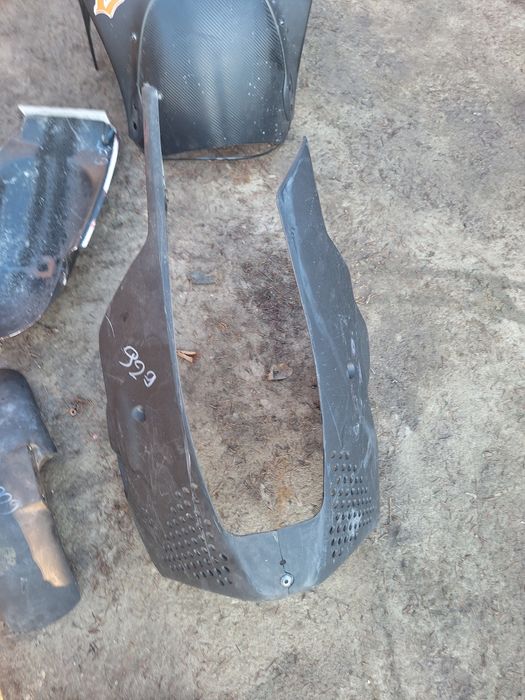 Owiewki  Honda cbr 900 rrpług czacha zadupek błotnik  lewa prawa