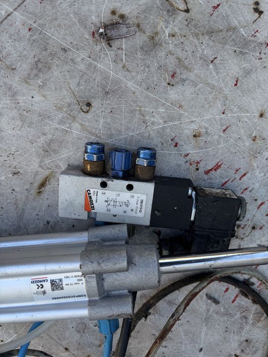 Pneumaticos com eletro valvula