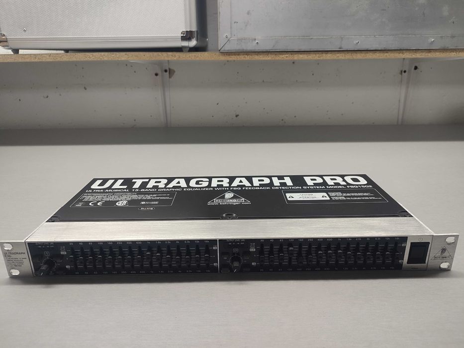 Equalizador Gráfico Behringer, Modelo - UltraGraph PRO (NOVO)