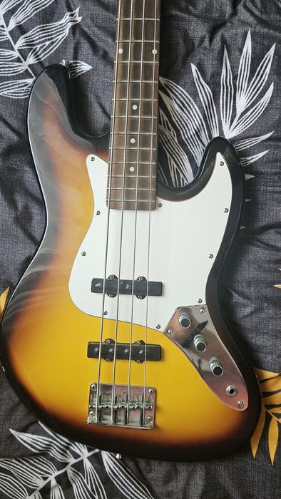 Gitara Basowa Jazz (po lutniku)