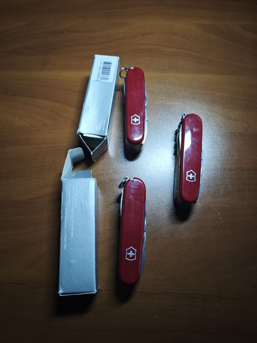 Nóż Scyzoryk Victorinox Handyman Red