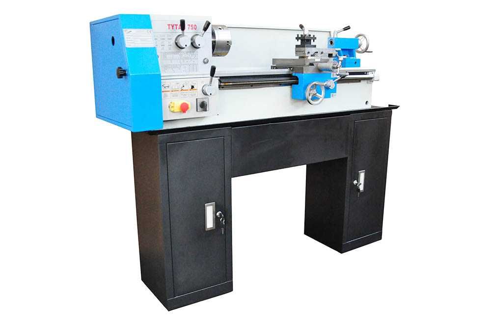 Tokarka uniwersalna TYTAN 750 265x750 0,75kW/230V od ręki