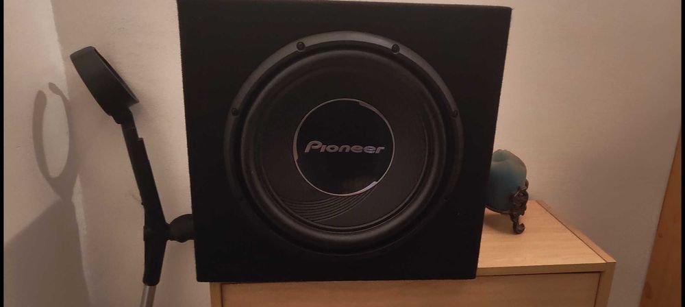 Subwoofer Pioneer 1400€+Cabos