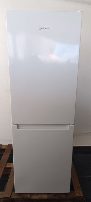 Frigorífico combinado Indesit