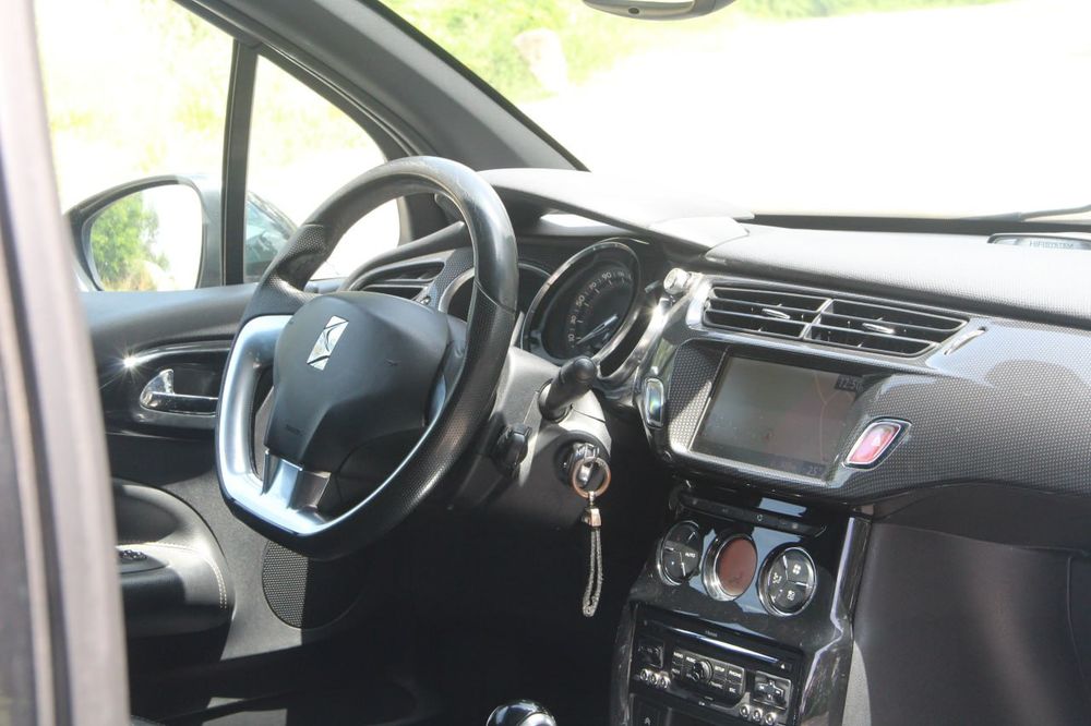 Citroën DS3 1.6 e-HDi SportChic | 115cv | Full Extras — photo 3
