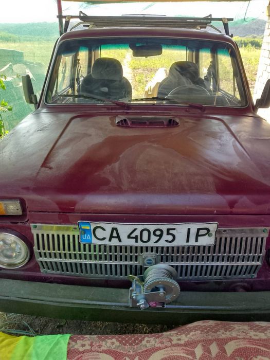 Продам автомобіль Нива