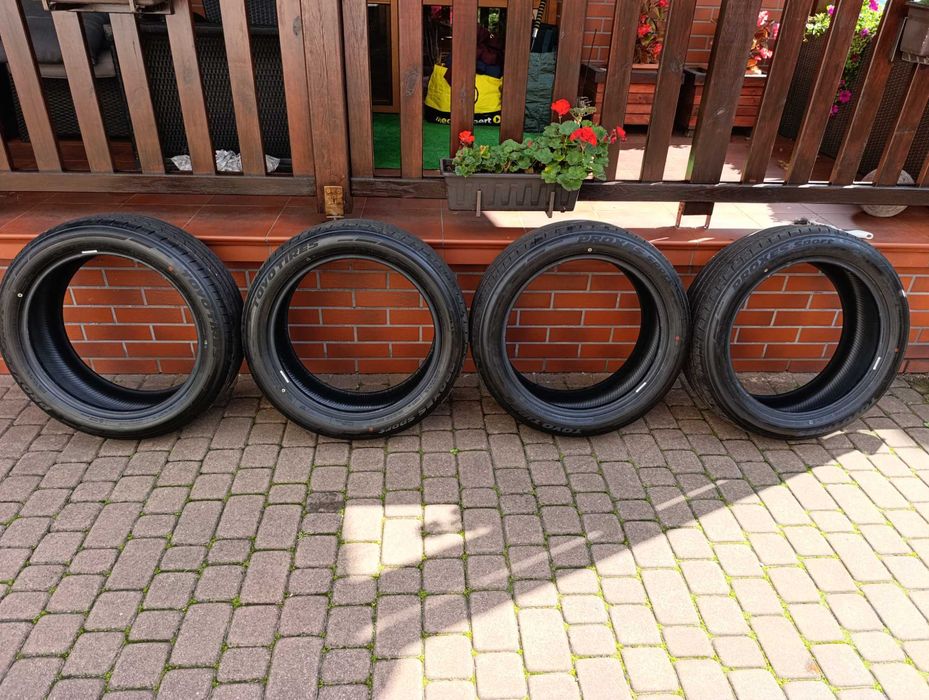 komplet letnich opon TOYO Proxes Sport 235/50/R20