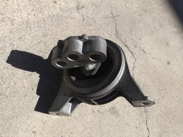 Apoio do motor OPEL Astra H TwinTop (L67)