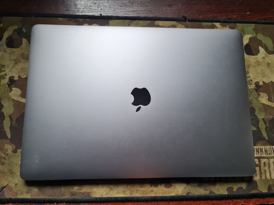 MacBook Pro A1707