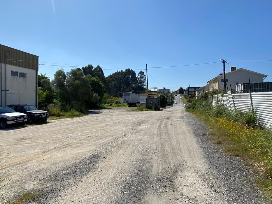 Armazém com terreno de 11925m2