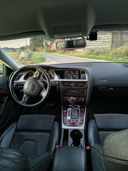 Audi A5 quattro coupe