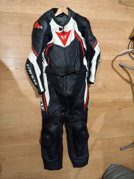 Fato de Mota Dainese Original – 2 Peças – Pele Premium- Tamanho 50