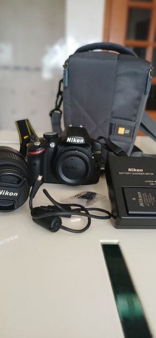 Vendo  Nikon D3200