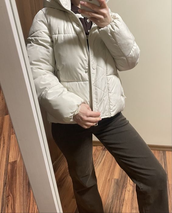 Класна тепла куртка Reserved S