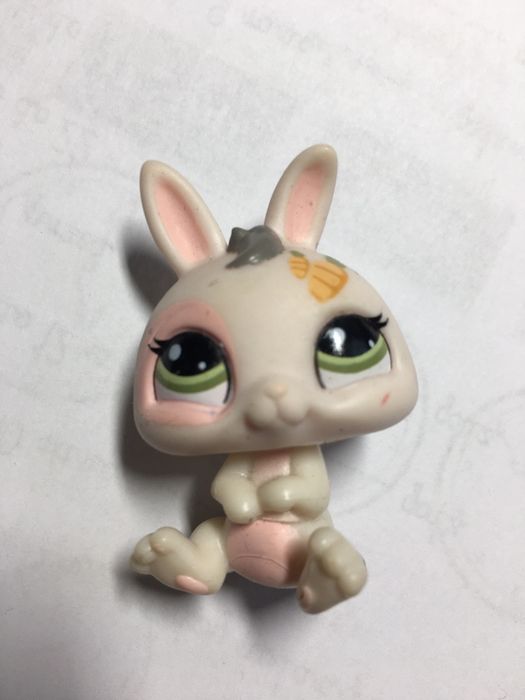 Figurka Lps Królik plus torcik z zestawu